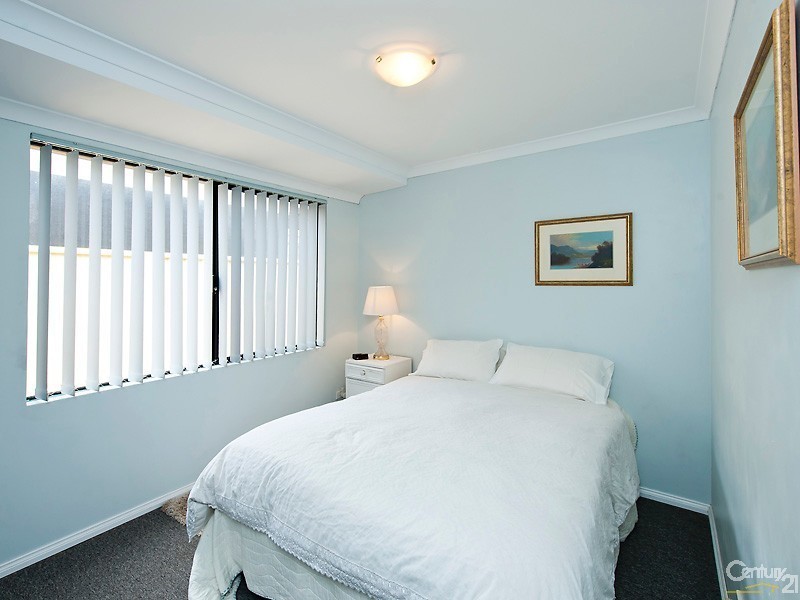 13 Chalice Rise, Lakelands WA 6180