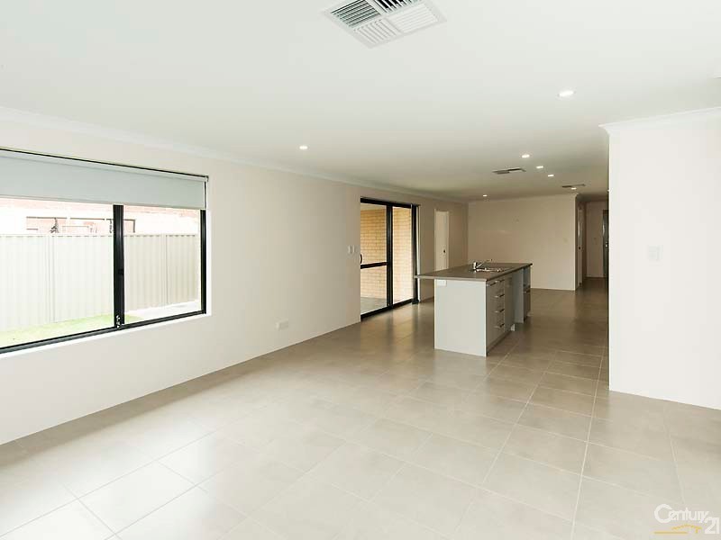 19 Dutton Gardens, South Yunderup WA 6208