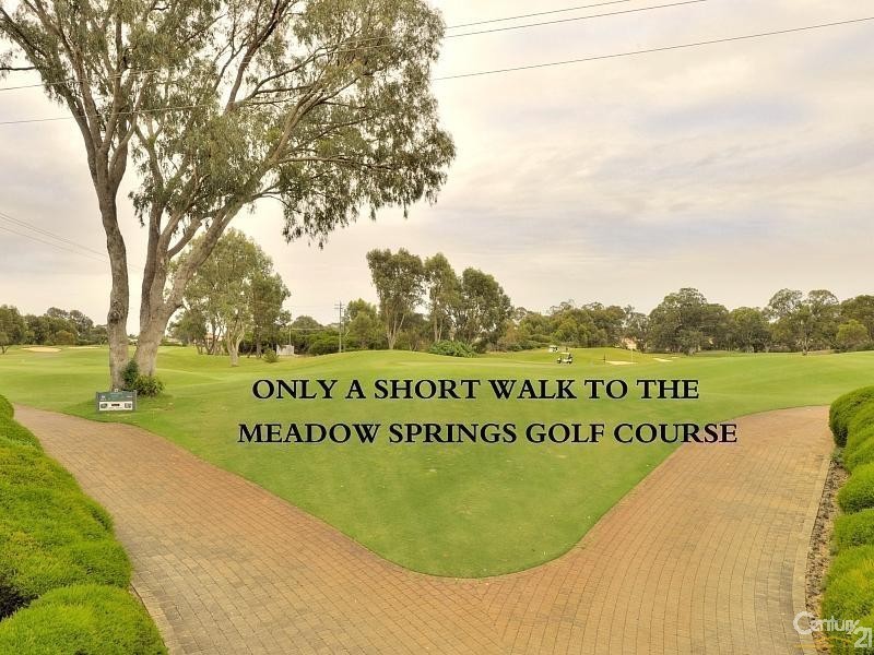 6 Jester Parkway, Meadow Springs WA 6210