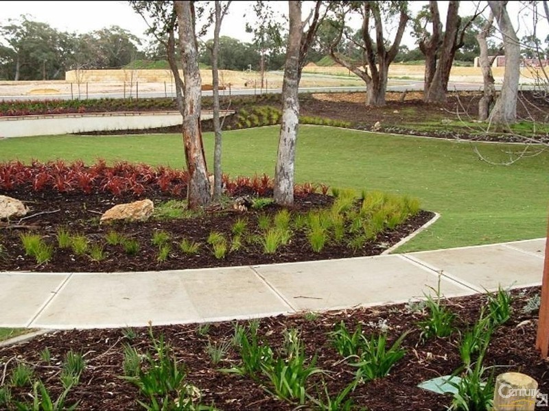 6 Jester Parkway, Meadow Springs WA 6210