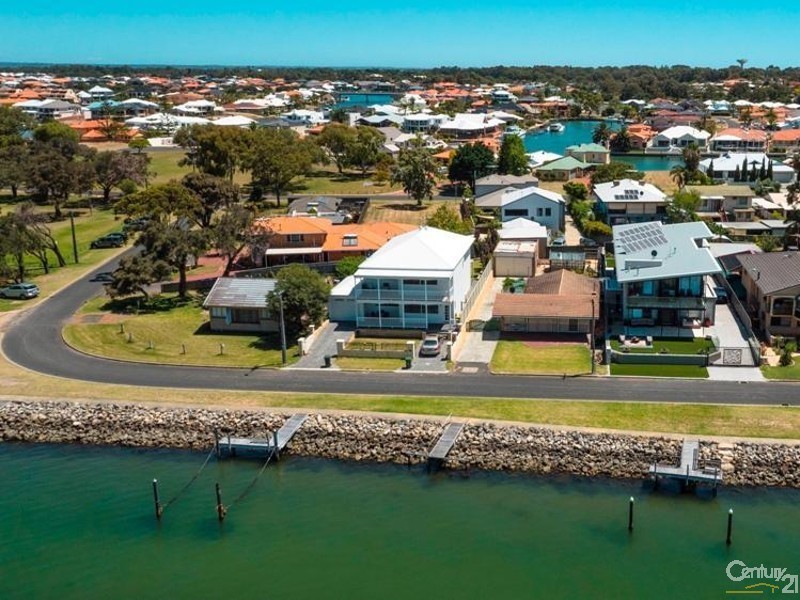 6 Fairbridge Road, Halls Head WA 6210