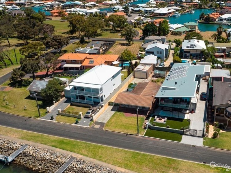 6 Fairbridge Road, Halls Head WA 6210