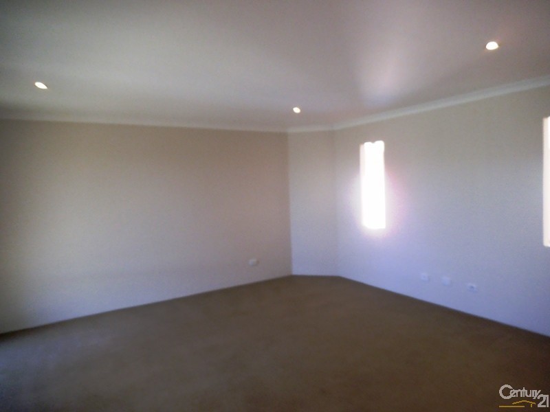 46 Malata Ridge, Lakelands WA 6180