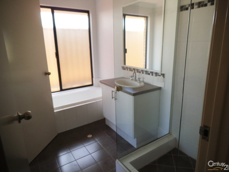 46 Malata Ridge, Lakelands WA 6180