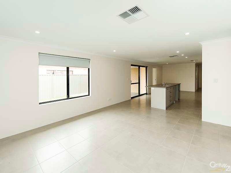 19 Dutton Gardens, South Yunderup WA 6208