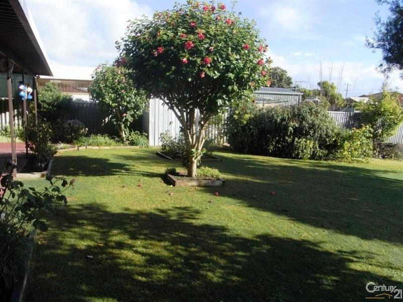 57 Noreena Avenue, Golden Bay WA 6174