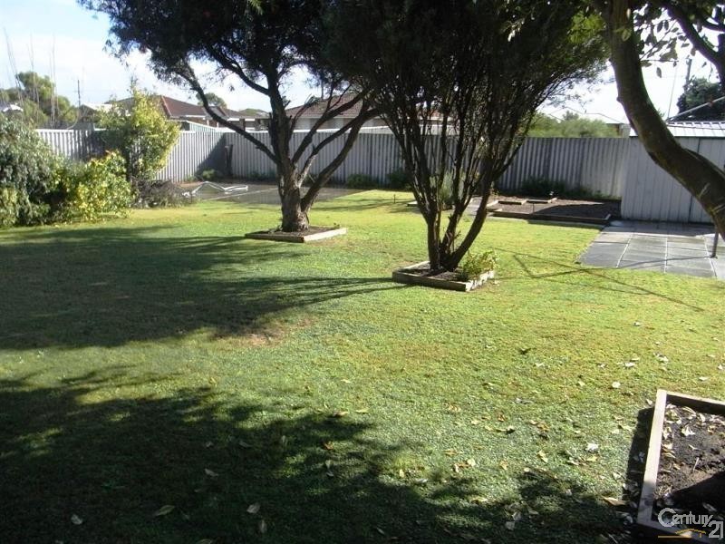 57 Noreena Avenue, Golden Bay WA 6174