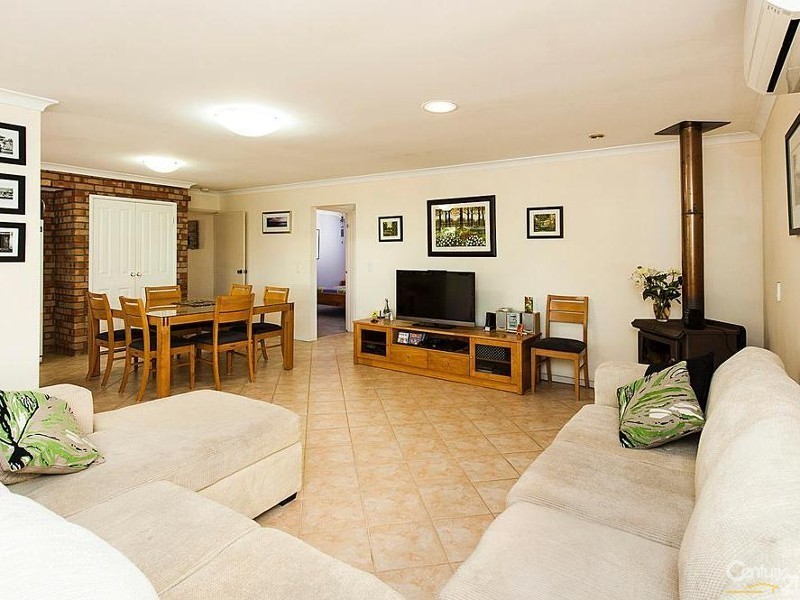 50 Janis Street, Halls Head WA 6210