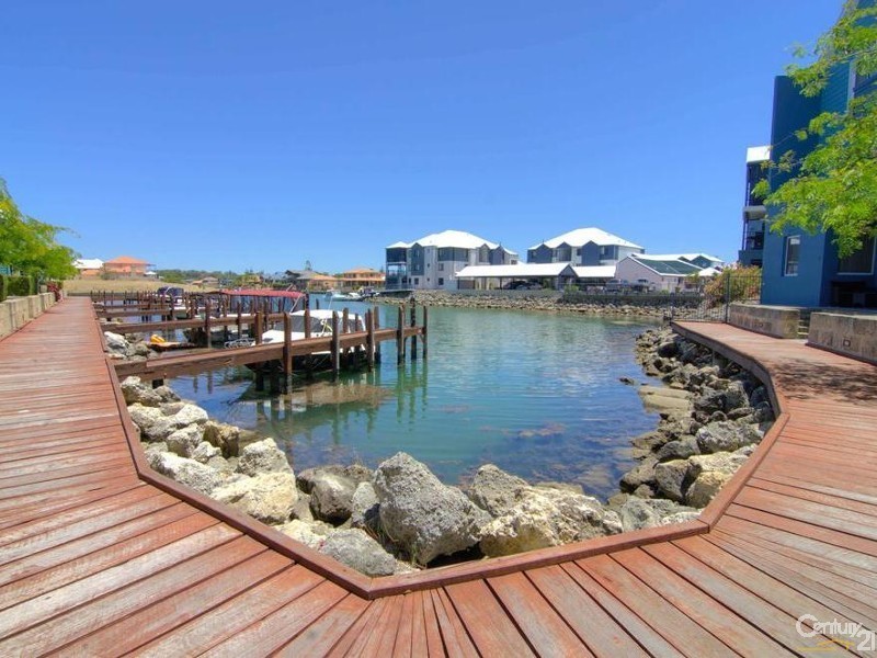 11/20 Apollo Place, Halls Head WA 6210