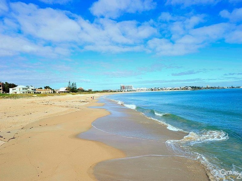 20 Breaker Close, Silver Sands WA 6210