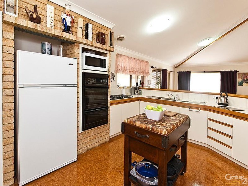 21 Windsor Way, Falcon WA 6210