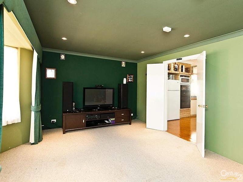 21 Windsor Way, Falcon WA 6210