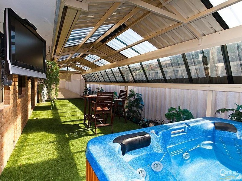 21 Windsor Way, Falcon WA 6210