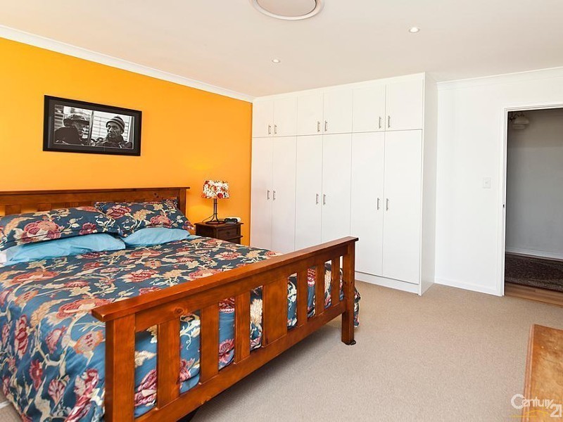 19 Ballard Meander, Lakelands WA 6180