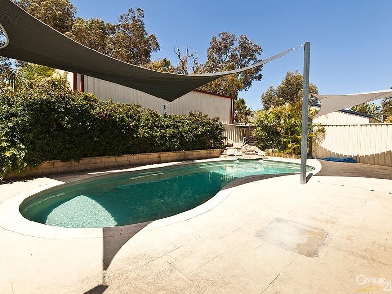 19 Ballard Meander, Lakelands WA 6180