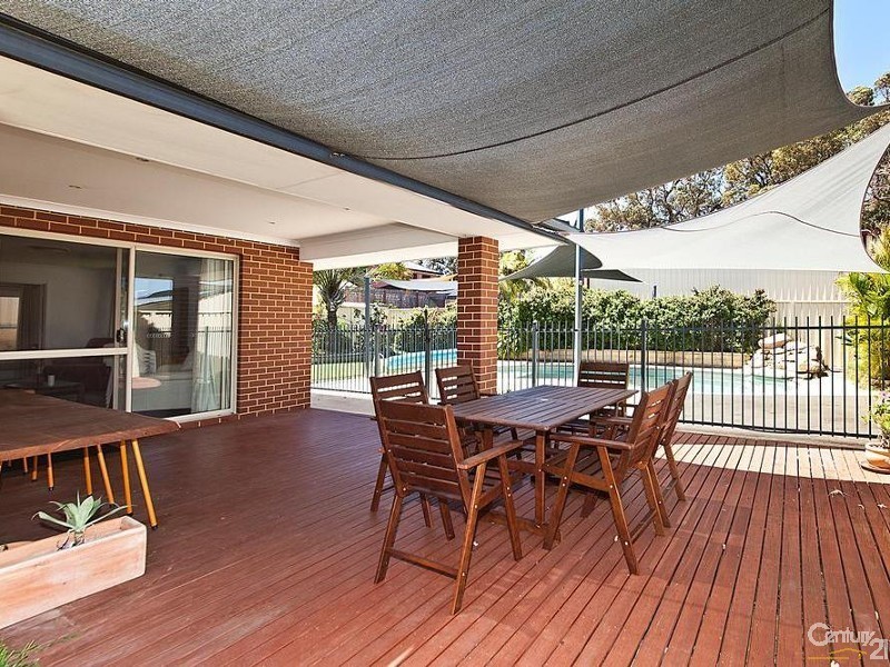 19 Ballard Meander, Lakelands WA 6180