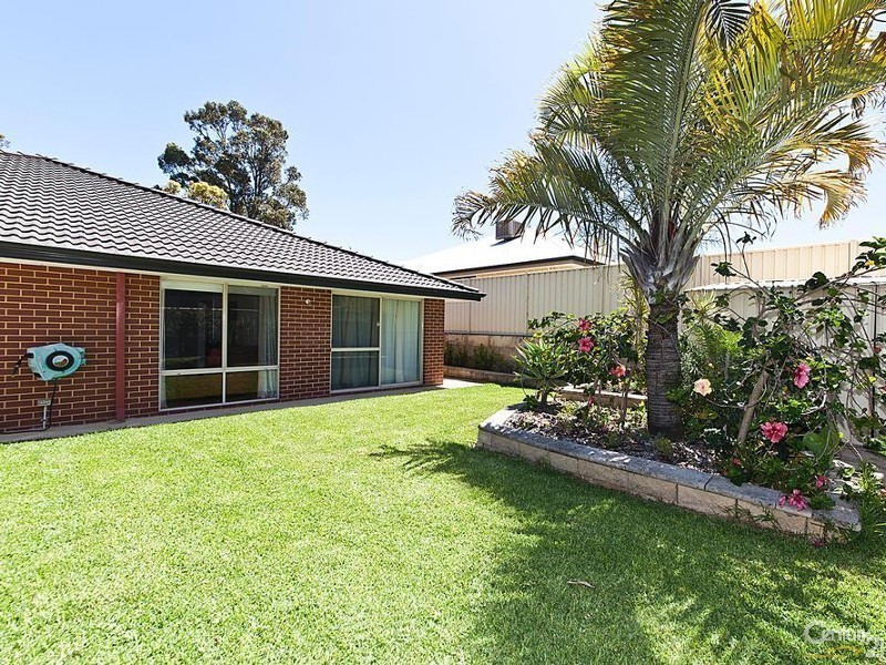 19 Ballard Meander, Lakelands WA 6180