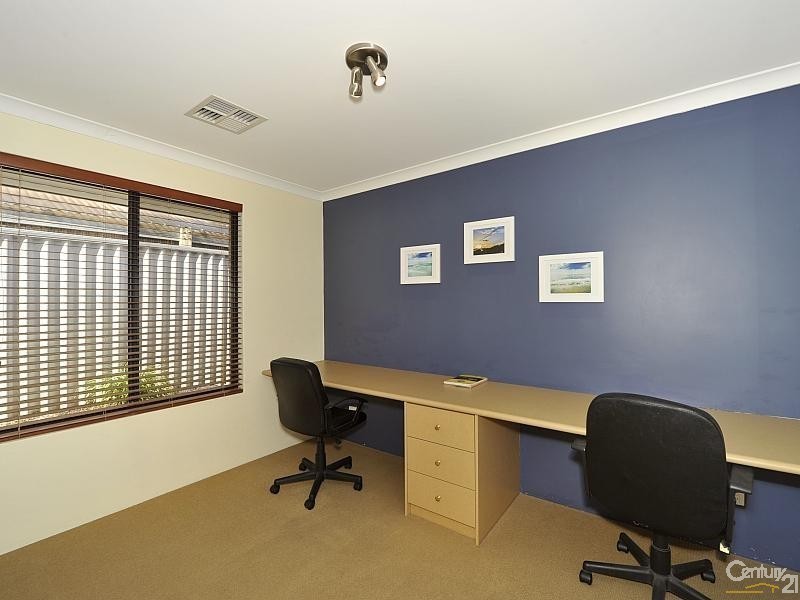 4 Sefton Court, Silver Sands WA 6210