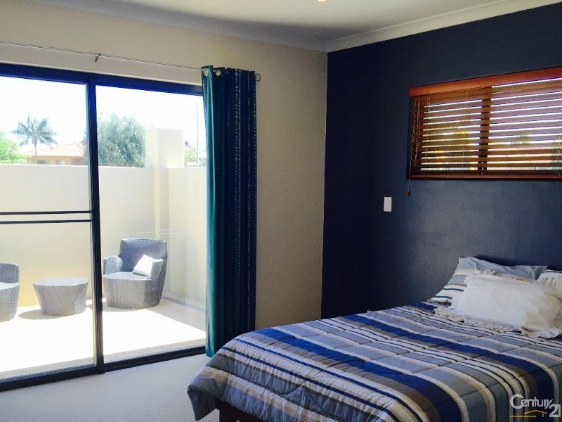 4 Sefton Court, Silver Sands WA 6210