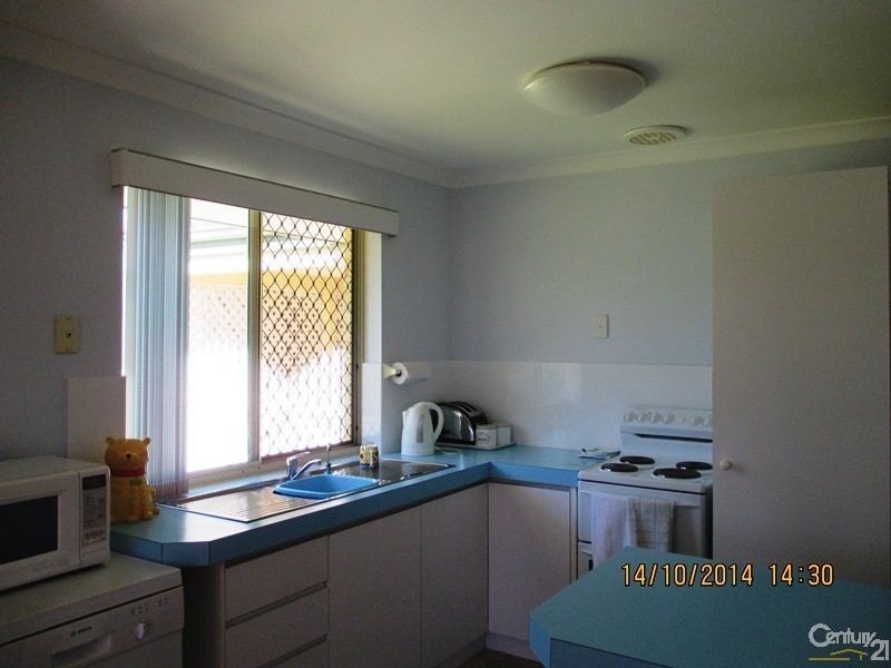 4 Torrens Place, Greenfields WA 6210