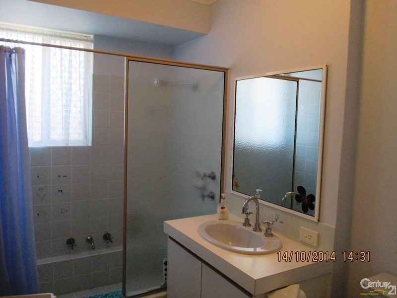 4 Torrens Place, Greenfields WA 6210