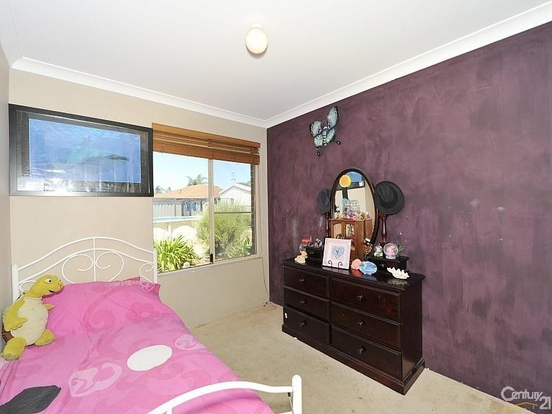 14 Satinash Retreat, Halls Head WA 6210
