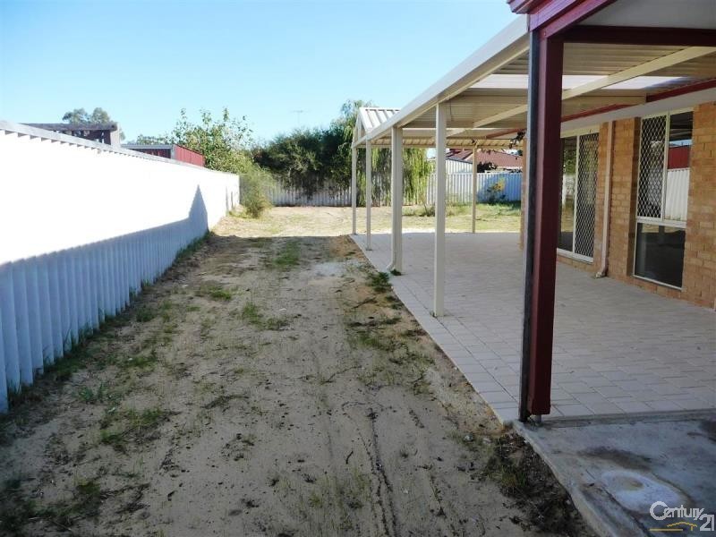 2 Throssell Court, Greenfields WA 6210