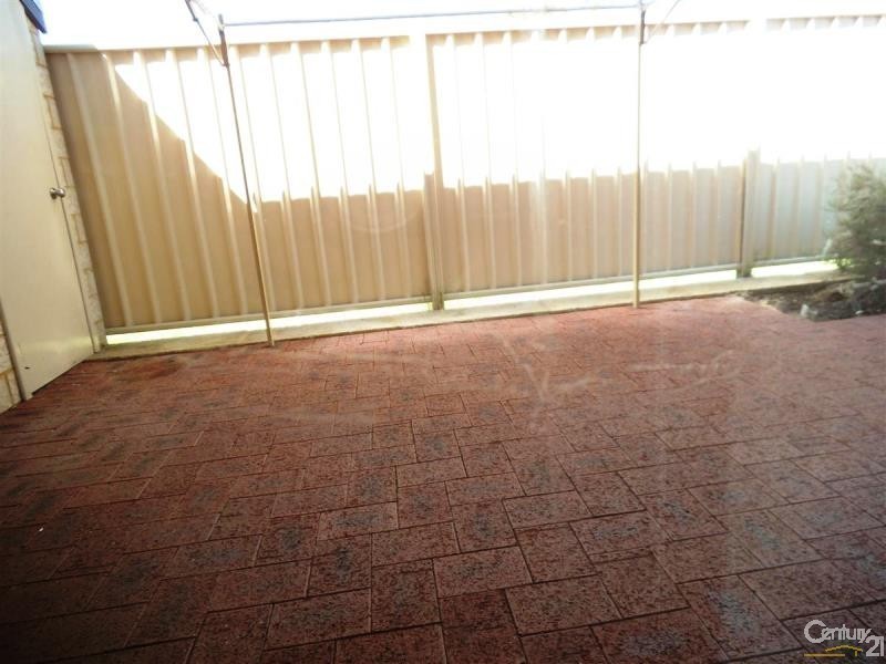 1/8 Beam Road, Silver Sands WA 6210