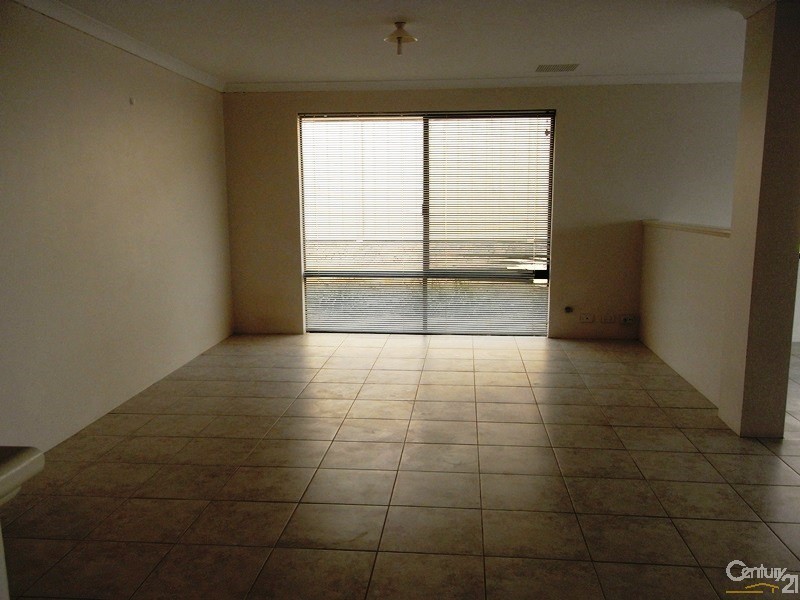 11 Albina Chase, Lakelands WA 6180