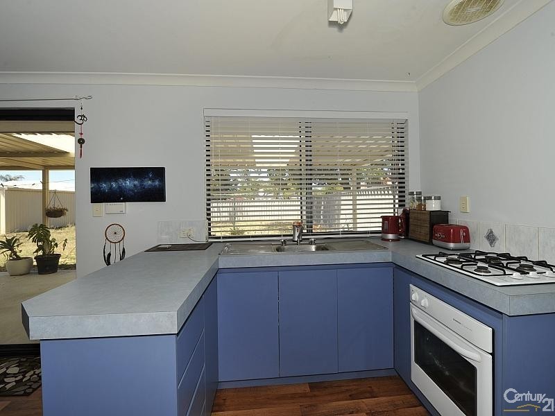 13 Underdale Place, Coodanup WA 6210
