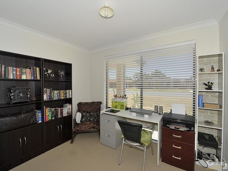 13 Underdale Place, Coodanup WA 6210