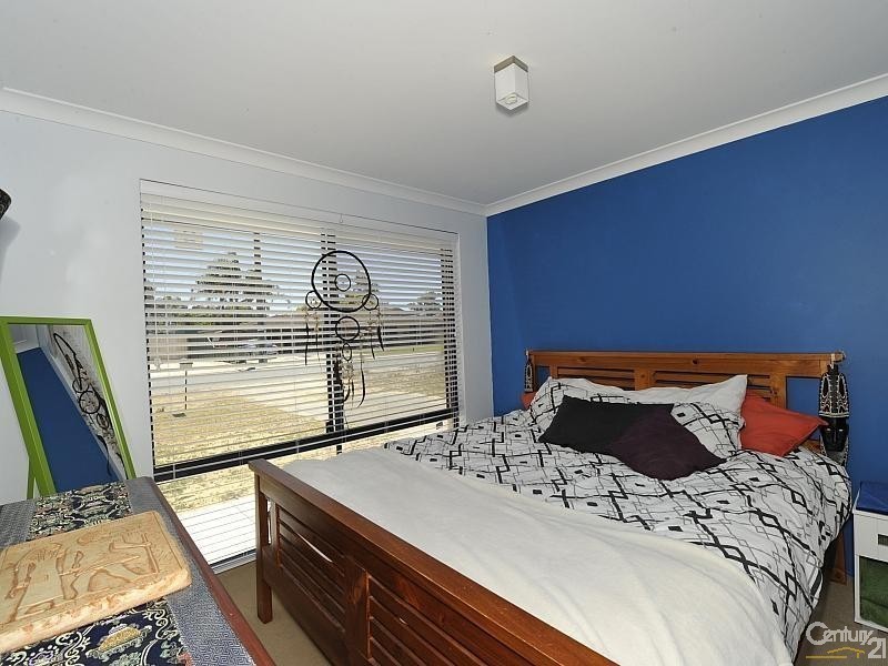 13 Underdale Place, Coodanup WA 6210