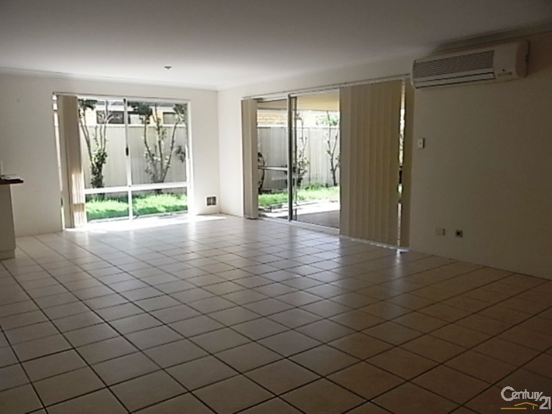 40 Ravendale Drive, Dudley Park WA 6210