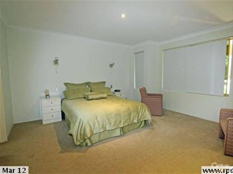 22 Jubata Gardens, Dudley Park WA 6210