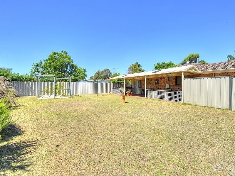 34 Manildra Drive, Dudley Park WA 6210