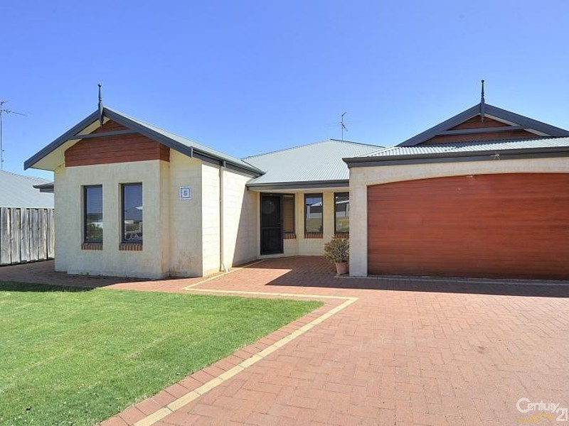 5 Lilly Pilly Lookout, Halls Head WA 6210