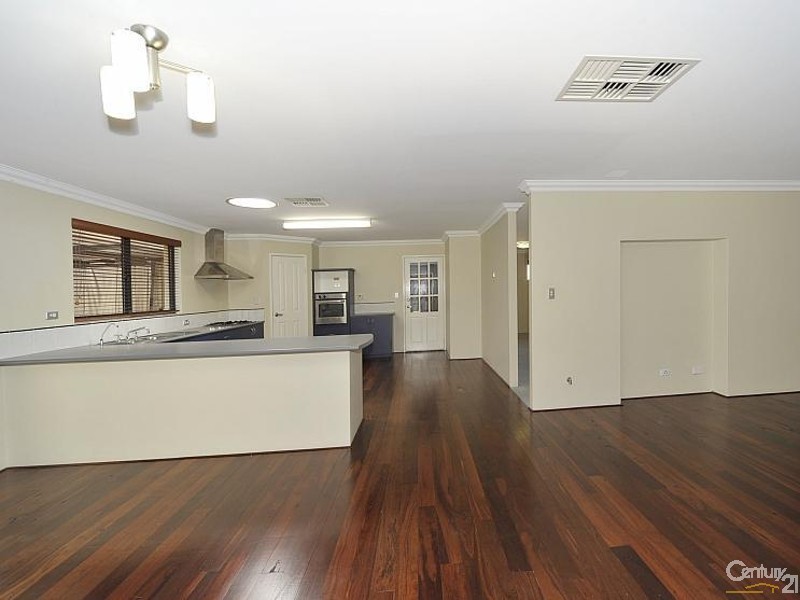 5 Lilly Pilly Lookout, Halls Head WA 6210