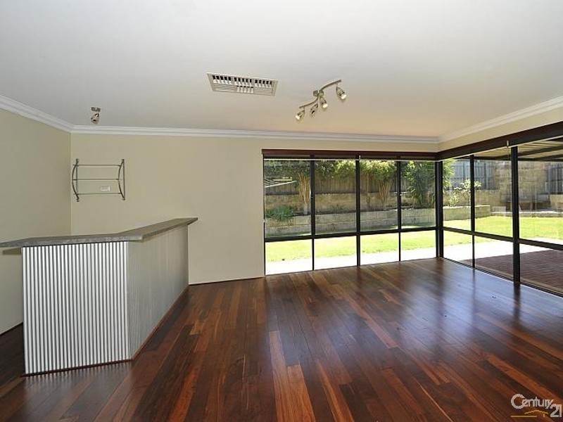 5 Lilly Pilly Lookout, Halls Head WA 6210