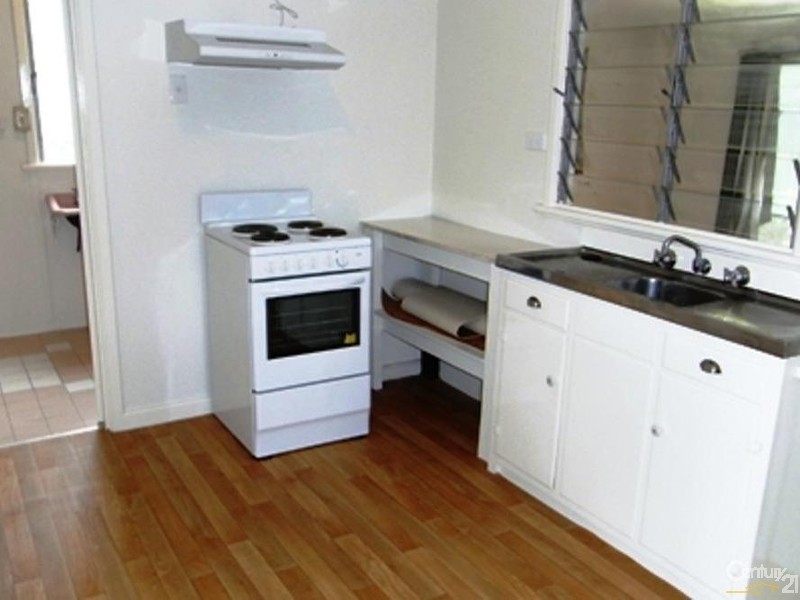 12 Loxton Street, Dudley Park WA 6210