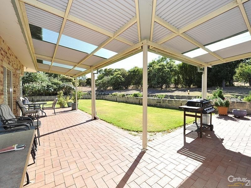 231 Tuart Grove Avenue, Lake Clifton WA 6215