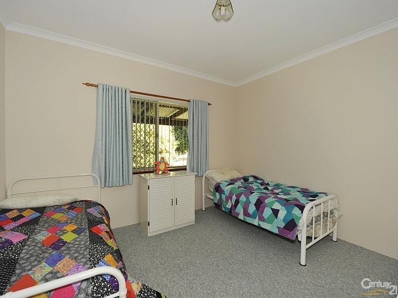 231 Tuart Grove Avenue, Lake Clifton WA 6215