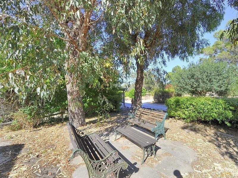 231 Tuart Grove Avenue, Lake Clifton WA 6215