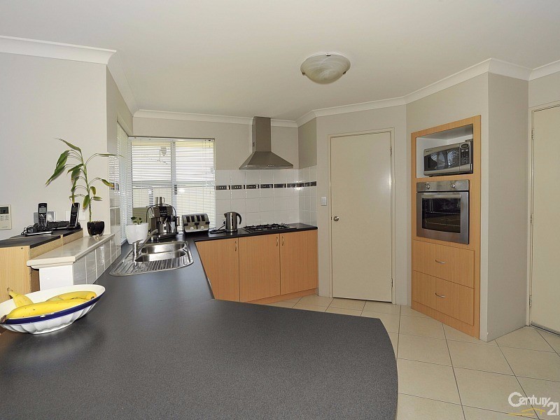 27 Brackenridge Ramble, Meadow Springs WA 6210