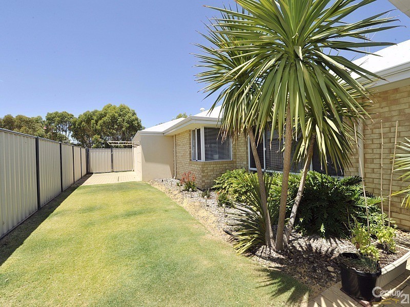 27 Brackenridge Ramble, Meadow Springs WA 6210