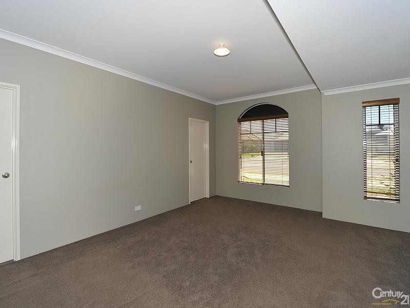 326 Pebblebeach Boulevard, Meadow Springs WA 6210