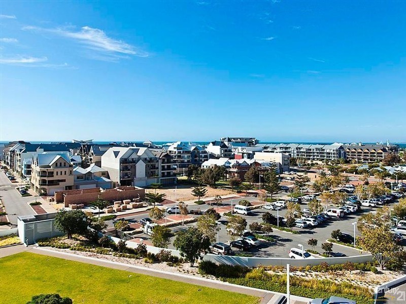 701/5 Marco Polo Drive, Mandurah WA 6210