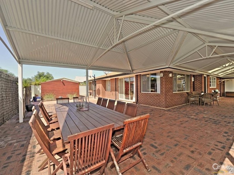 15 Ronsard Drive, San Remo WA 6210