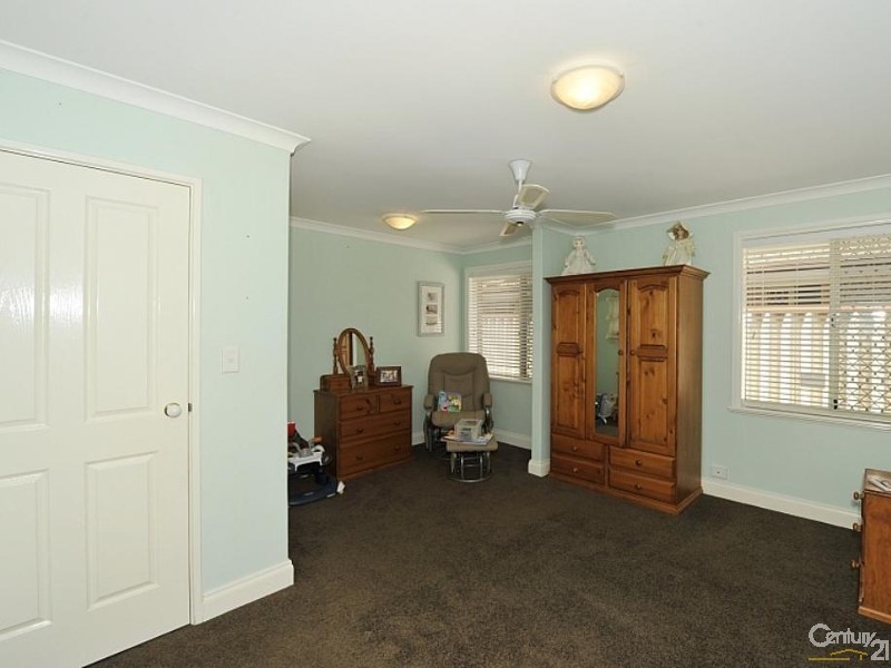 15 Ronsard Drive, San Remo WA 6210