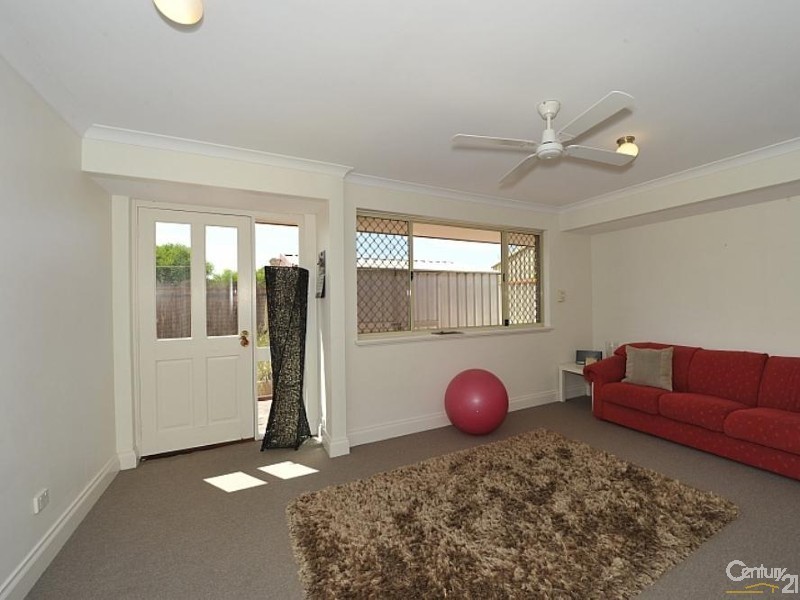 15 Ronsard Drive, San Remo WA 6210