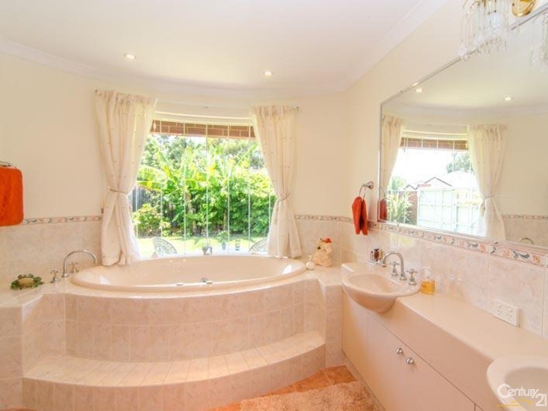 5 Maggie Way, Coodanup WA 6210